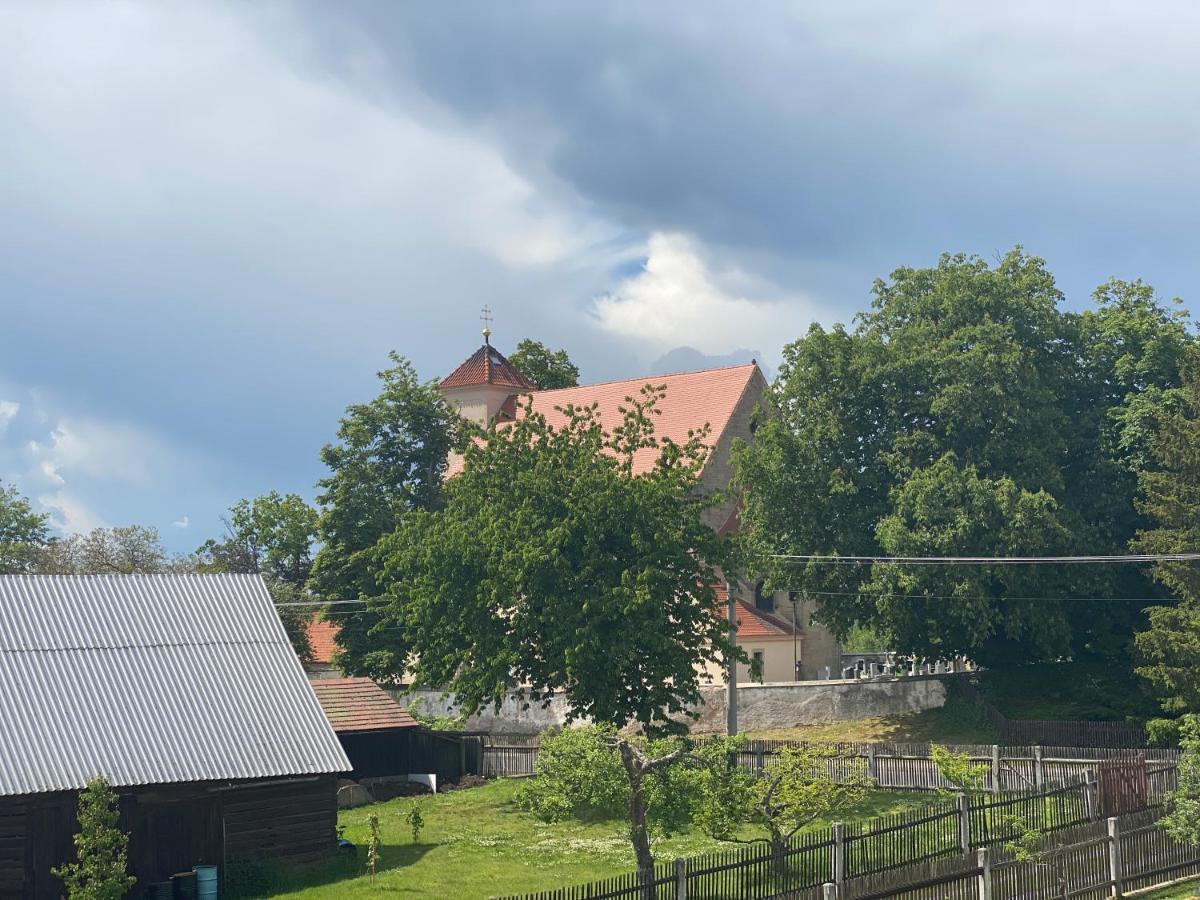 Ubytovani U Kloucku V Potvorove Bagian luar foto